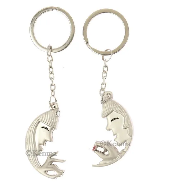 Cute_Couple_In_Love_Proposing_Lovers_Metal_Keychain_-_Set_Of_2
