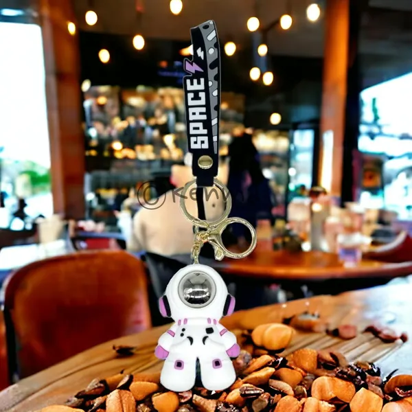 Cute_3D_White_Black_Astronaut_Lanyard_Rubber_Keychain_Lanyard_Charm_Keyring