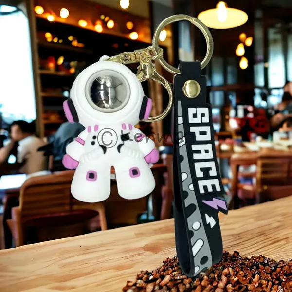 Cute_3D_White_Black_Astronaut_Lanyard_Rubber_Keychain_Lanyard_Charm_Keyring