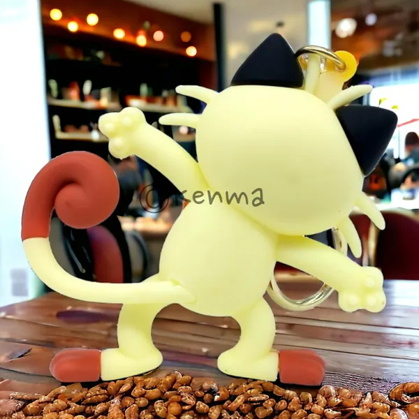 Meowth_Standing_Pokeball_On_Hand_3D_Lanyard_Rubber_Keychain_Lanyard_Charm_Keyring