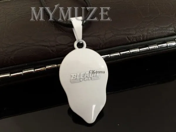 Bleach_Anime_Kurosaki_Ichigo_Necklace_Pendant_2_Cosplay_White_Collectible_Merchandise_Pendant