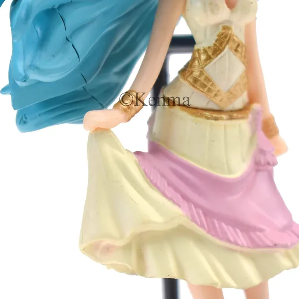 One_Piece_Anime_Petit_Nefertari_Vivi_Action_Figure_Anime_Figurine_Weeb_Manga_Collectible_(10L_X_6W_X_10H_Cm)