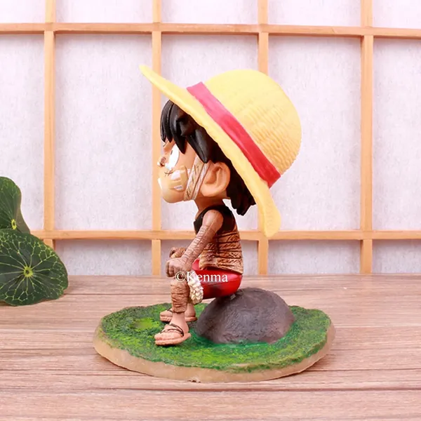 One_Piece_Straw_Hat_Kid_Luffy_Sitting_Posture_Wounded_Action_Figure_|_Pvc_Anime_Figurine_Weeb_Manga_Collectible_Model_Best_Gift_For_Anime_Fan_(12_Cm)