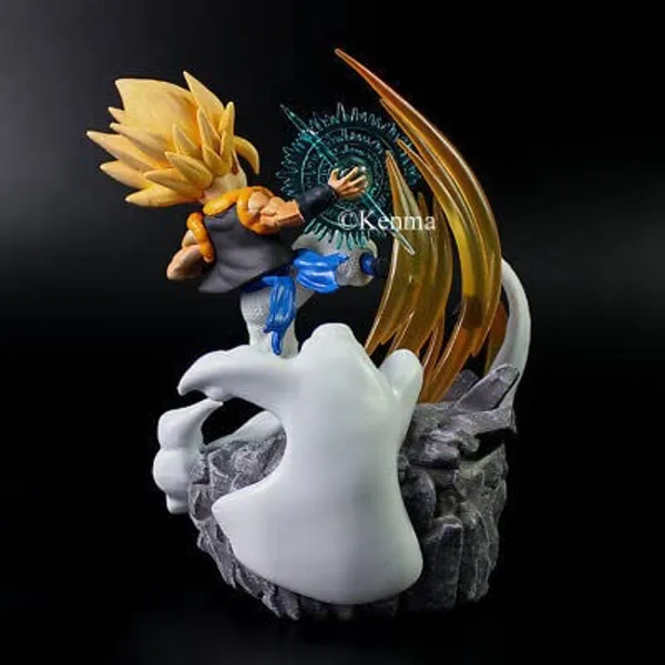 Dbz_Gotenks_Super_Saiyan_Fight_Figure_Boxed_Action_Figure_|_Pvc_Anime_Figurine_Weeb_Manga_Collectible_Statue_Model_Toy_(18_Cm)
