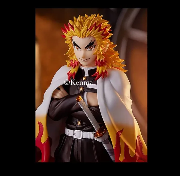 Demon_Slayer_Rengoku_Kyojuro_Folded_Hands_Action_Figure_Kimetsu_No_Yaiba_Collectible_Manga_Weeb_Toys_Model