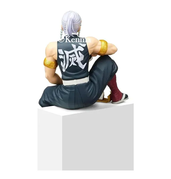 Demon_Slayer_Tengen_Uzui_Hashira_Perching_Sitting_Eating_Action_Figure_Kimetsu_No_Yaiba_Pm_Perching_Anime_Figure_Weeb_Manga_Collectible_(10L_X_6W_X_15H_Cm)