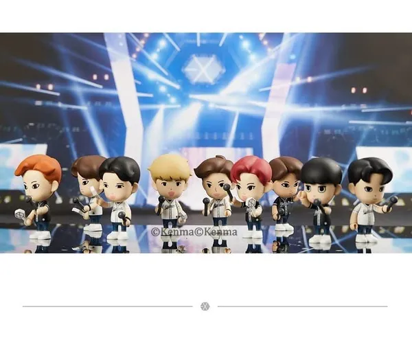 Exo_Tiny_Tan_Figurine_Set_Of_9_(13L_X_10W_X_13H_Cm)