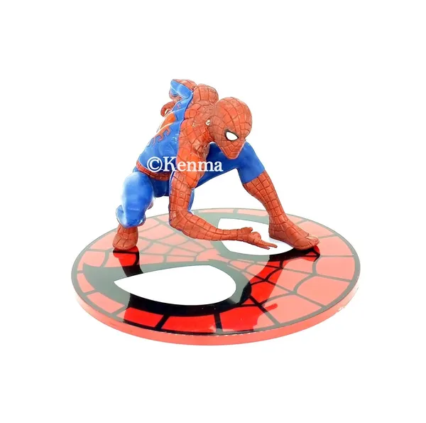 Avengers_Spiderman_Round_Stand_In_Action_Figurine_(13L_X_13W_X_12H_Cm)