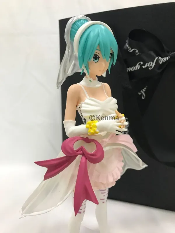 Sega_Project_Diva_Arcade_Future_Tone_Hatsune_Miku_Exquisite_White_Wedding_Dress_Action_Figure_Toy_Figurine_Weeb_Manga_Collectible_(18_Cm)
