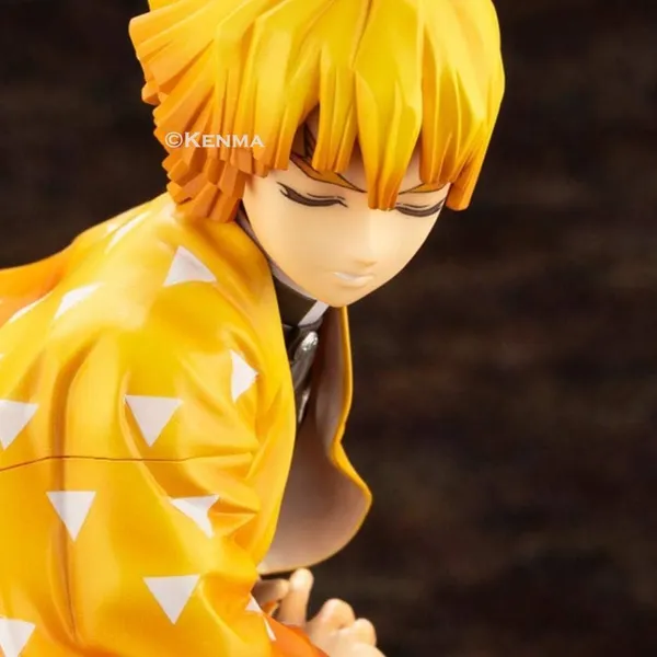 Demonslayer_Anime_Zenitsu_Agatsuma_Atacking_Pose_With_White_Baseaction_Figure_(15_Cm)