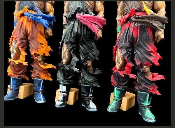 Dbz_Anime_Doll_Smsp_Super_Saiyan_Goku_Comic_Color_Black_And_White_Primary_Color_Model_Collection_Toy_Pvc_(35_Cm)