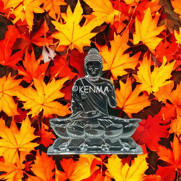 Lord_Gautam_Buddha_Silver_Colour_Idol_Figure_For_Desk_Table_&_Car_Dashboard_Metal_Figure_Accessory_Figurine_Model_4_(6.5_Cm)