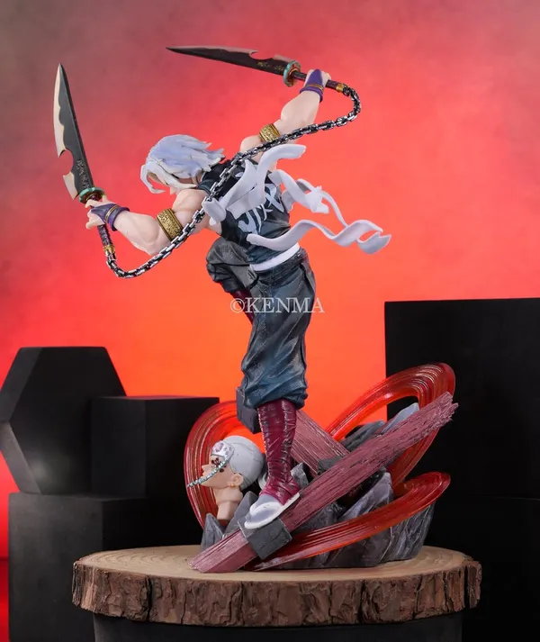 Demon_Slayer_Anime_Tengen_Uzui_Attacking_Mode_2_Face_Action_Figure_Pvc_(27_Cm)