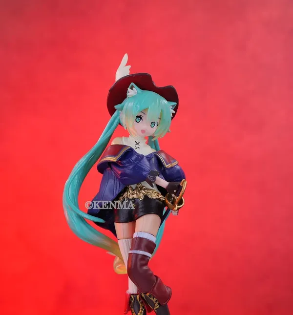 Hatsune_Miku_Figure_Puss_In_Boots_Miku_Anime_Action_Figure_Pvc_(18_Cm)