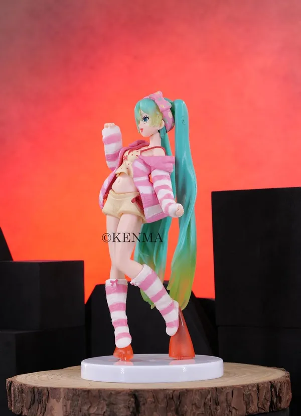 Hatsune_Miku_Limited_Edition_Room_Ware_Costume_Pvc_Figure_Pvc_(21_Cm)