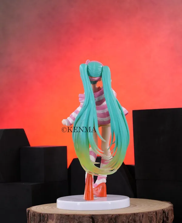 Hatsune_Miku_Limited_Edition_Room_Ware_Costume_Pvc_Figure_Pvc_(21_Cm)