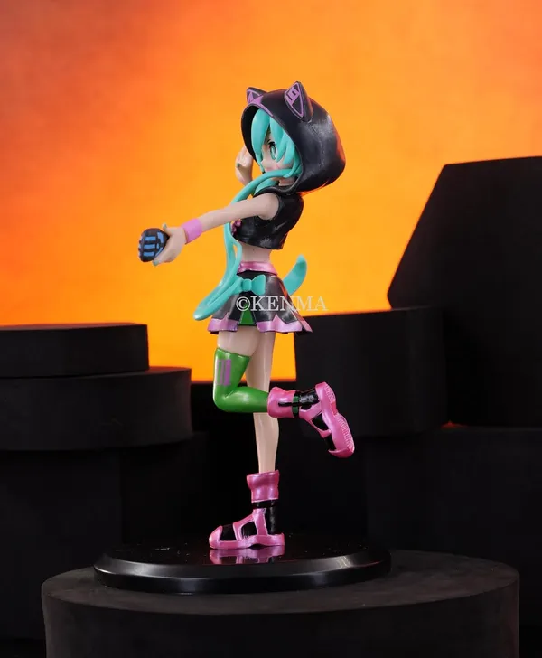 Hatsune_Miku_Luminasta_Series_Live_Stage_Figurine_Pvc_(20_Cm)