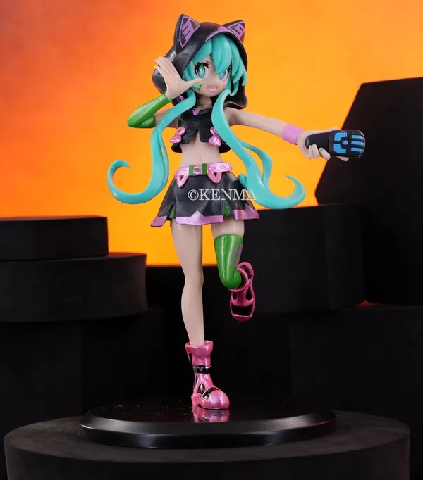Hatsune_Miku_Luminasta_Series_Live_Stage_Figurine_Pvc_(20_Cm)