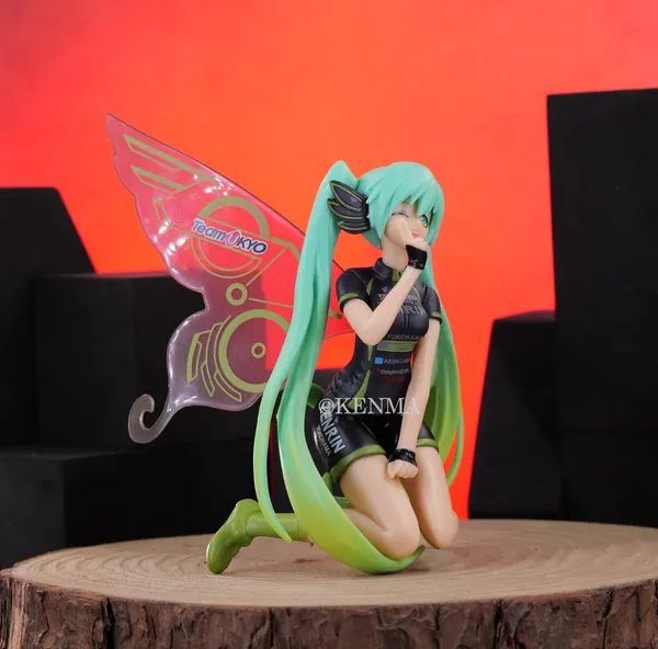 Hatsune_Miku_Racing_Version_2017_Team_Ukyo_Support_Figurine_Pvc_(14_Cm)