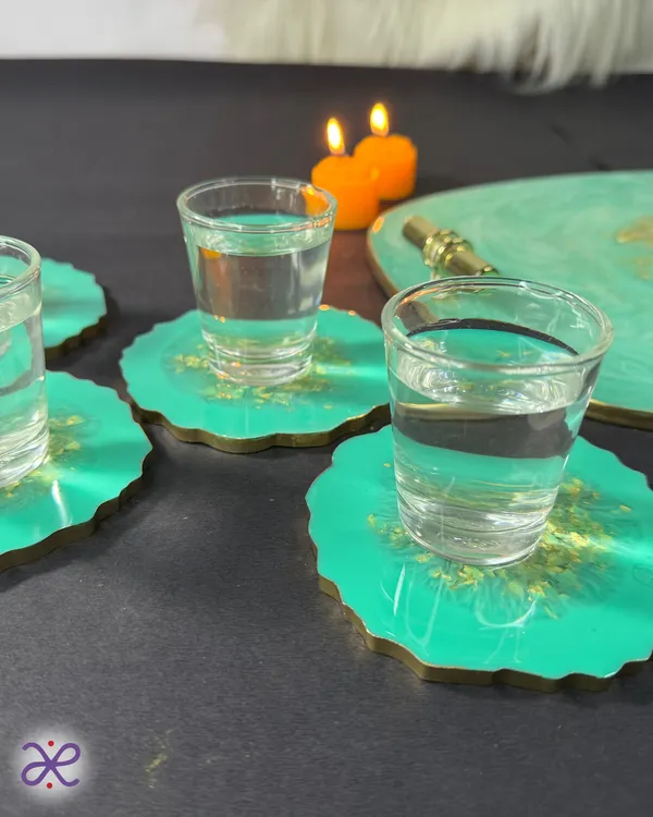 Green_Swirl_Tray_And_Coaster_Set_4_pc