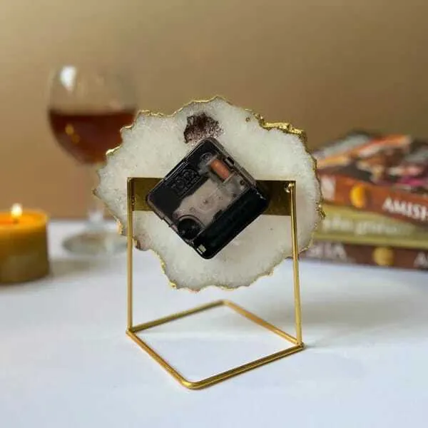 Green_Agate_Resin_Art_Table_Clock_For_Home_Decoration