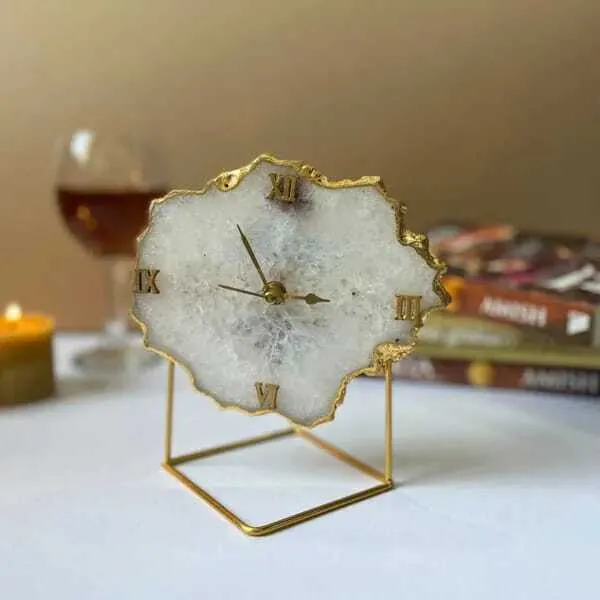 Green_Agate_Resin_Art_Table_Clock_For_Home_Decoration