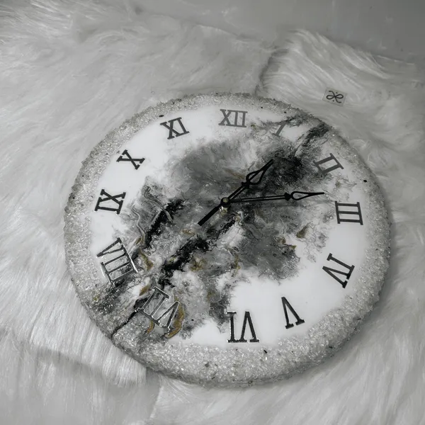 Smoke_&_Second_Wall_Clock