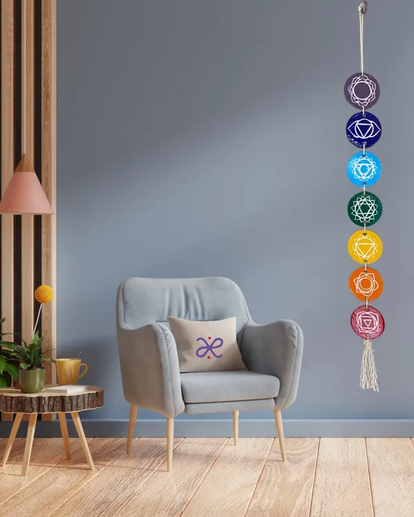Seven_Chakra_Energy_Healing_Hanging