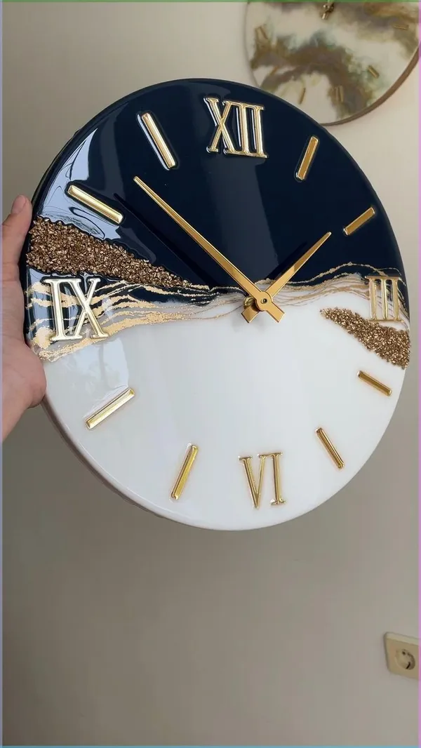 Royal_Midnight_Wall_Clock