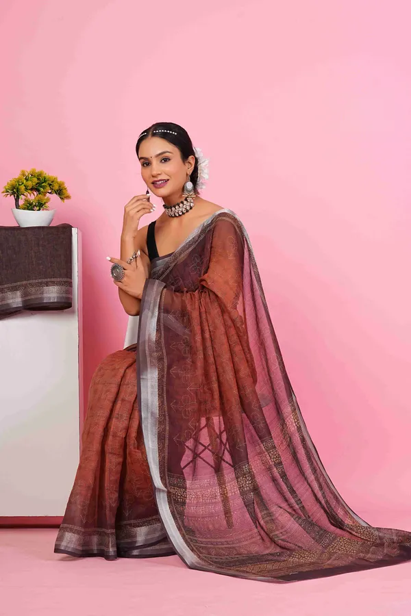 Bandhani_Print_Saree_with_Unstitched_Blouse_for_Women