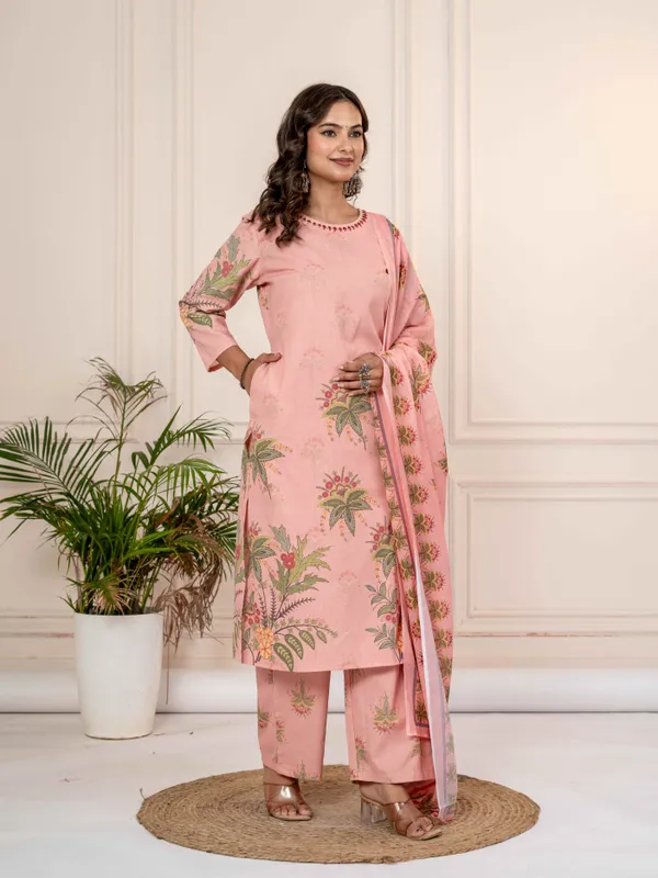 Women_Floral_Printed_Regular_Fit_Kurta_with_Matching_Trousers_&_Dupatta