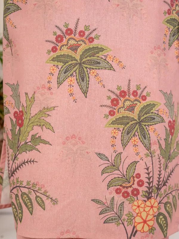 Women_Floral_Printed_Regular_Fit_Kurta_with_Matching_Trousers_&_Dupatta