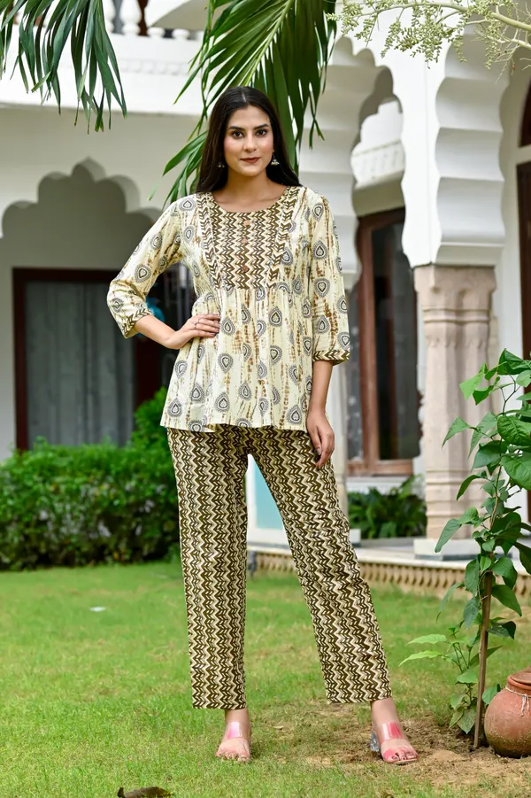 Off-White_Cotton_Co-Ord_Set_For_Women