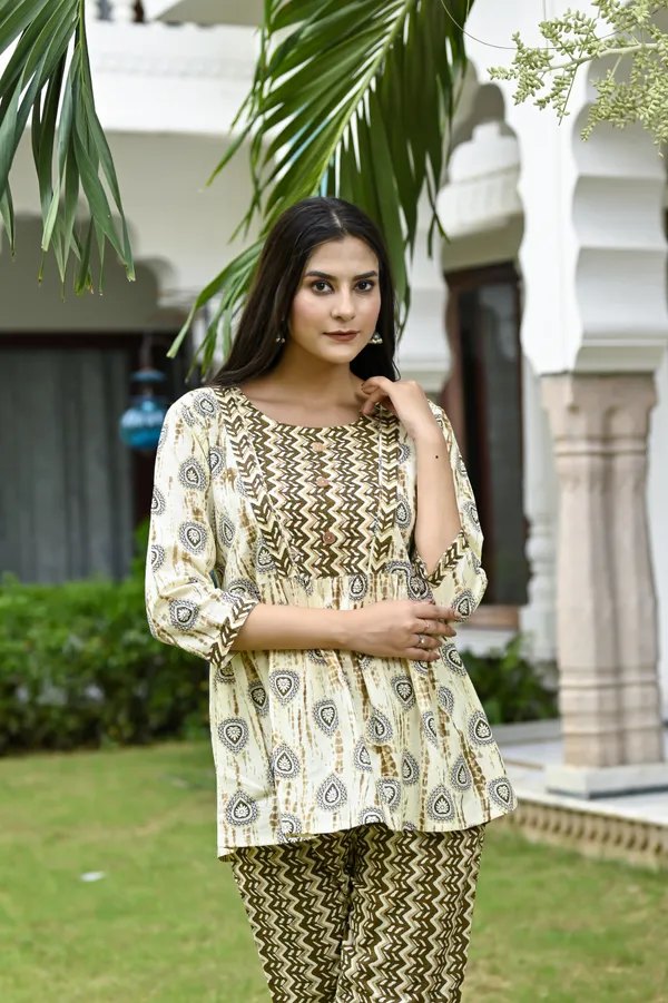 Off-White_Cotton_Co-Ord_Set_For_Women