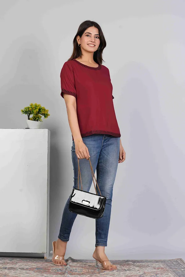 Embroidered_Round_Neck_Tunic_for_Women