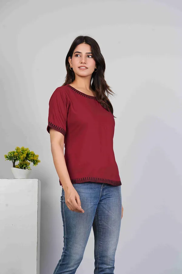 Embroidered_Round_Neck_Tunic_for_Women