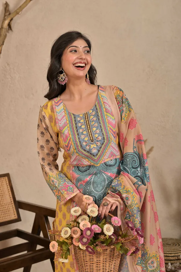 Women_Abstract_Printed_Straight_Shimmer_Kurta_with_Trousers_&_Dupatta