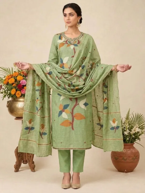 Green_Floral_Beads_&_Stones_Embellished_Chanderi_Jacquard_Kurta_Set_with_Trousers_&_Dupatta
