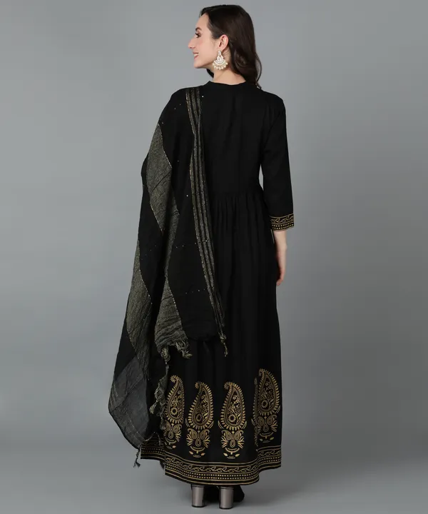 Black_Rayon_Gold_Embroidery_&_Floral__Kurtas__For_Women