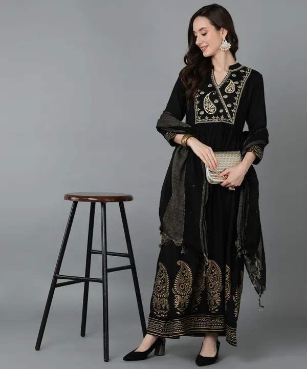 Black_Rayon_Gold_Embroidery_&_Floral__Kurtas__For_Women