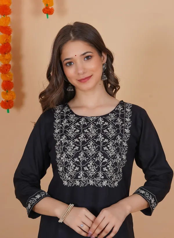 Black_Rayon_Kurta_For_Women