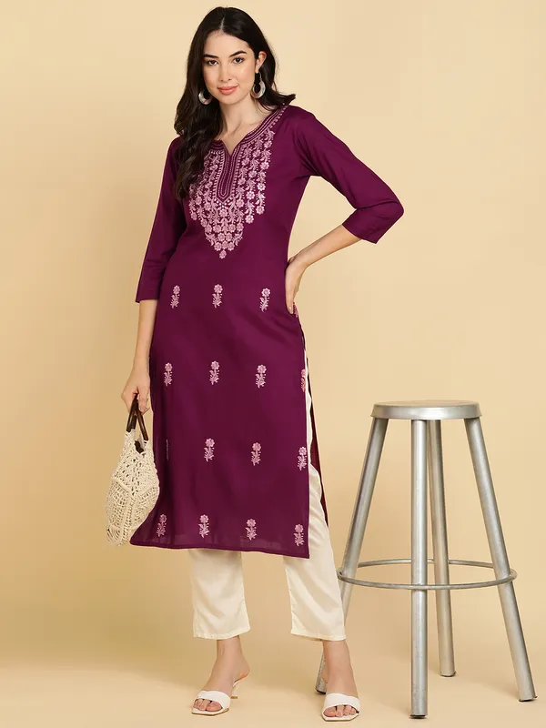 Purple_Floral_Embroidered_Straight_Kurta_For_Women