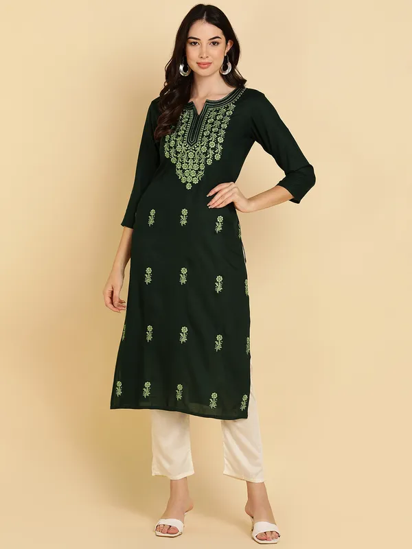 Green_Embroidered_Straight_Kurta_For_Women