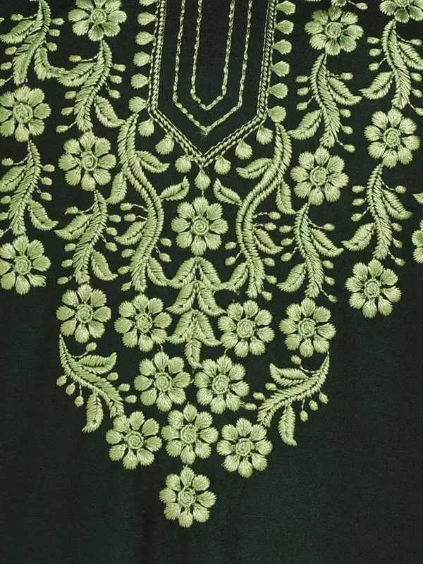 Green_Embroidered_Straight_Kurta_For_Women
