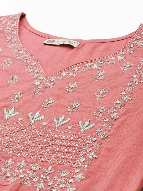 Pink_Embroidered_Rayon_Kurta_For_Women