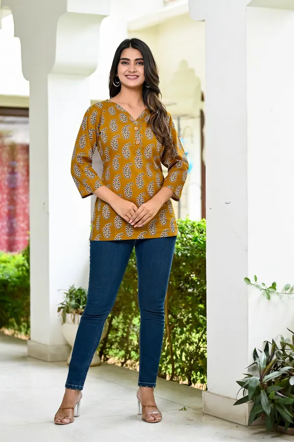 Yellow_Cotton_Printed_Regular_Fit_Tops_&_Tunics_For_Women
