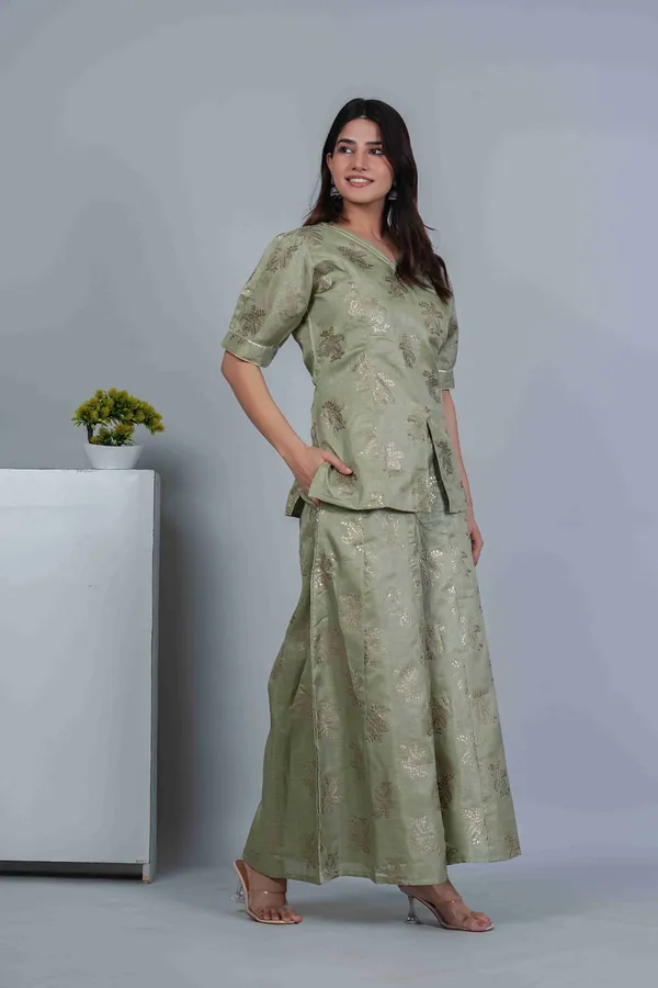 Women_Printed_Chanderi_Silk_Straight_Kurta_with_Palazzos
