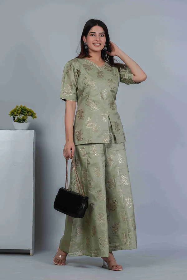 Women_Printed_Chanderi_Silk_Straight_Kurta_with_Palazzos