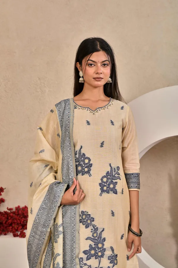 Women_Ethnic_Motif_Woven_Design_Chanderi_Jacquard_Kurta_with_Trousers_&_Dupatta