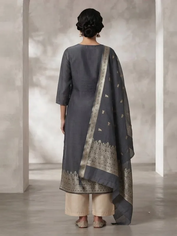 Women_Ethnic_Motifs_Printed_Chanderi_Jacquard_Kurta_Palazzos_&_Dupatta